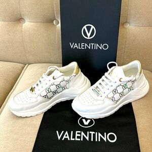 Valentino womens 8.5 shoe